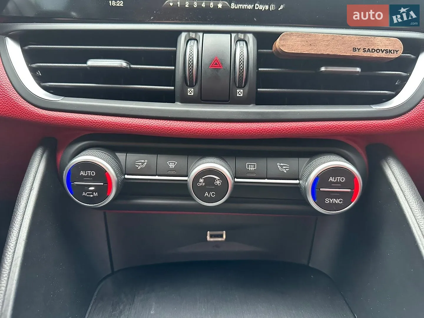 2018 Alfa Romeo Giulia - мініатюра 15