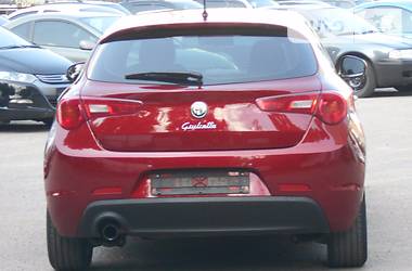Седан Alfa Romeo Giulietta 2012 в Одесі