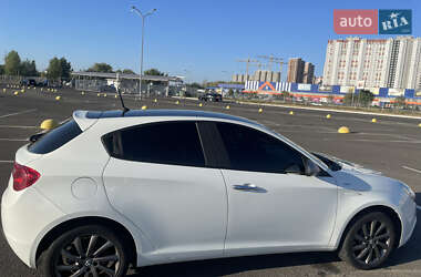 Хетчбек Alfa Romeo Giulietta 2013 в Києві