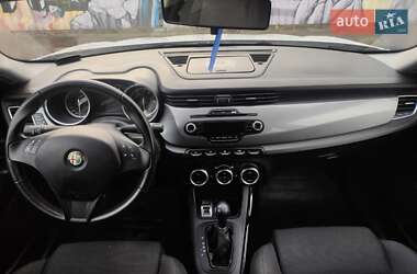 Хетчбек Alfa Romeo Giulietta 2012 в Києві