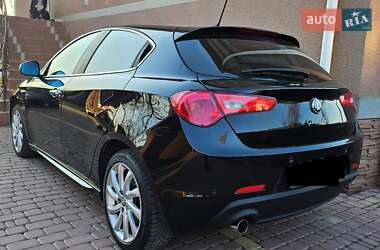 Хэтчбек Alfa Romeo Giulietta 2012 в Ужгороде