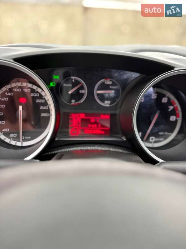 Хэтчбек Alfa Romeo Giulietta 2010 в Стрые