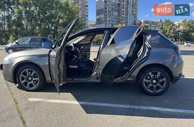 Хэтчбек Alfa Romeo Giulietta 2012 в 