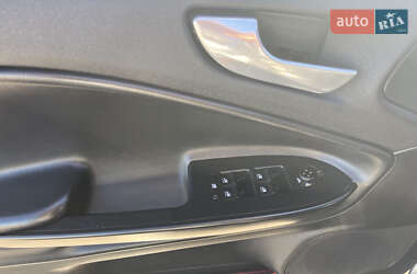 Хэтчбек Alfa Romeo Giulietta 2012 в 