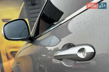 Хэтчбек Alfa Romeo Giulietta 2010 в 