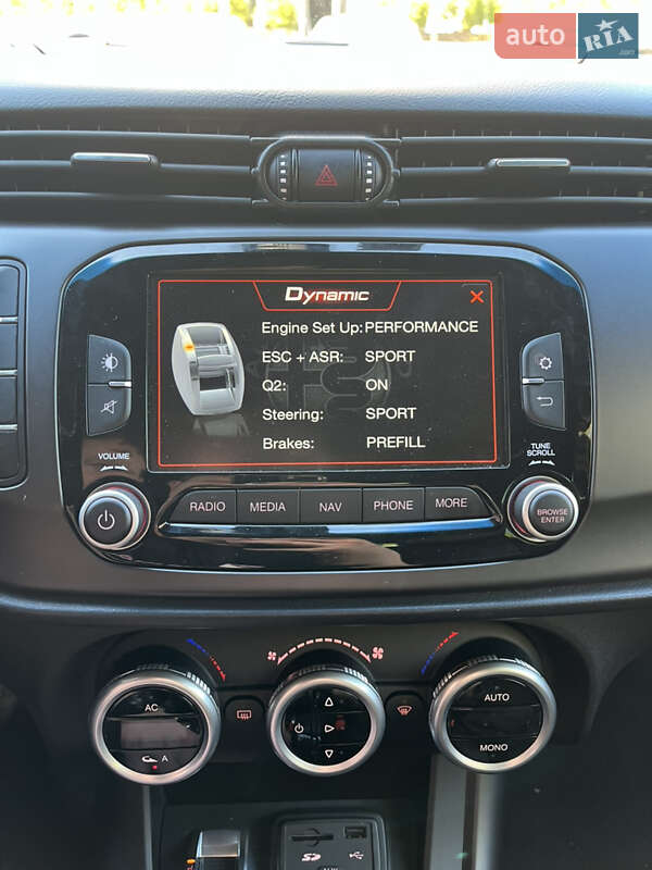 Хэтчбек Alfa Romeo Giulietta 2015 в Киеве