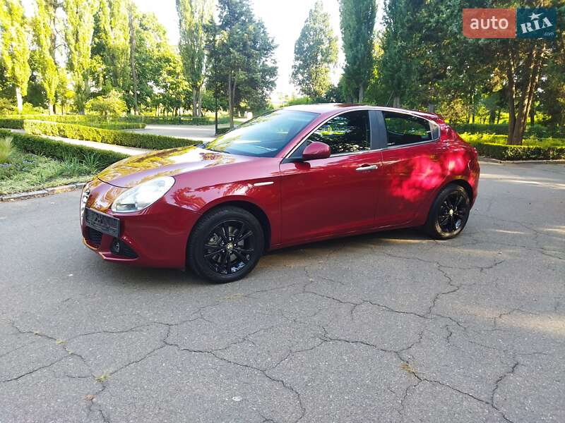 Хэтчбек Alfa Romeo Giulietta 2012 в Киеве