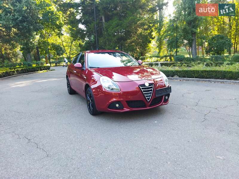 Хэтчбек Alfa Romeo Giulietta 2012 в Киеве