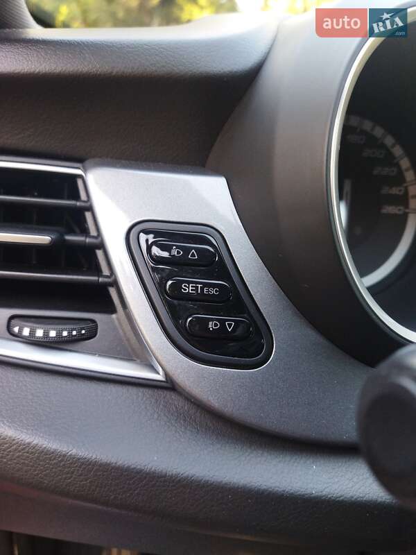 Хэтчбек Alfa Romeo Giulietta 2012 в Киеве