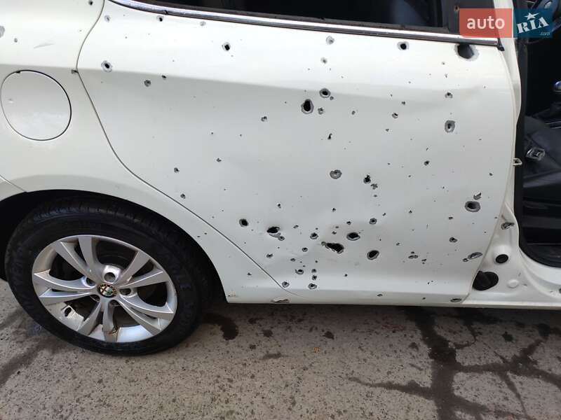 Хэтчбек Alfa Romeo Giulietta 2010 в Ровно фото 7 Хэтчбек Alfa Romeo Giulietta 2010 в Ровно