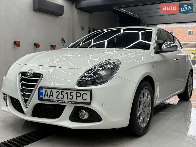 Хэтчбек Alfa Romeo Giulietta 2014 в Днепре фото 5 Хэтчбек Alfa Romeo Giulietta 2014 в Днепре