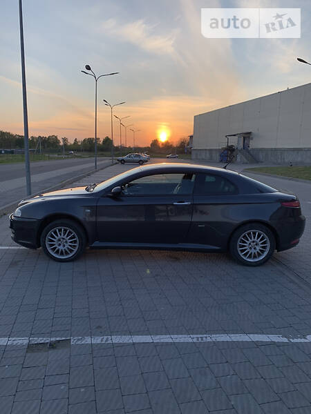 Купе Alfa Romeo GT 2008 в Львове