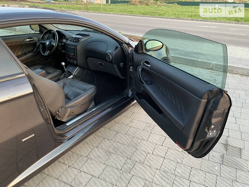 Купе Alfa Romeo GT 2008 в Львове