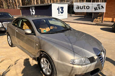 Купе Alfa Romeo GT 2004 в Бучі