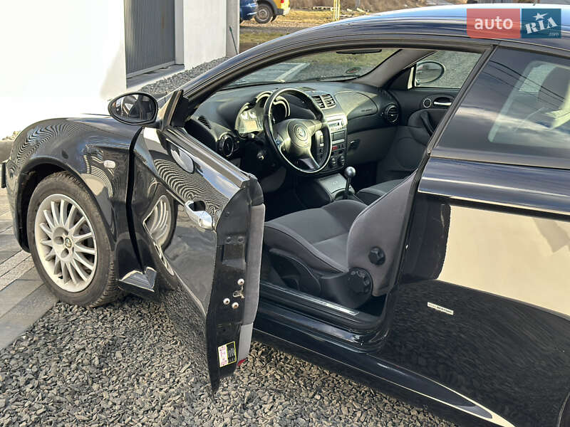 Купе Alfa Romeo GT 2007 в Луцке