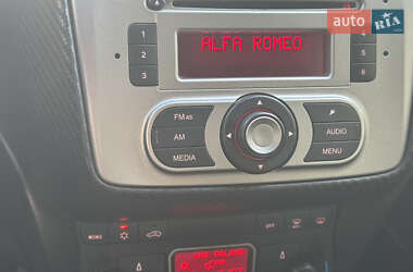 Хетчбек Alfa Romeo MiTo 2012 в 