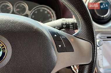 Хэтчбек Alfa Romeo MiTo 2012 в 