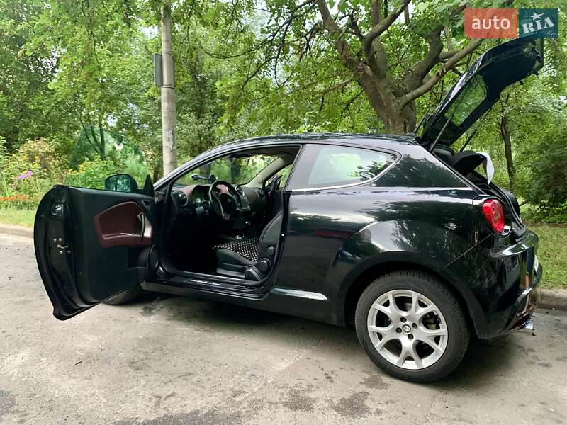 Хетчбек Alfa Romeo MiTo 2011 в Києві фото 10 Хетчбек Alfa Romeo MiTo 2011 в Києві