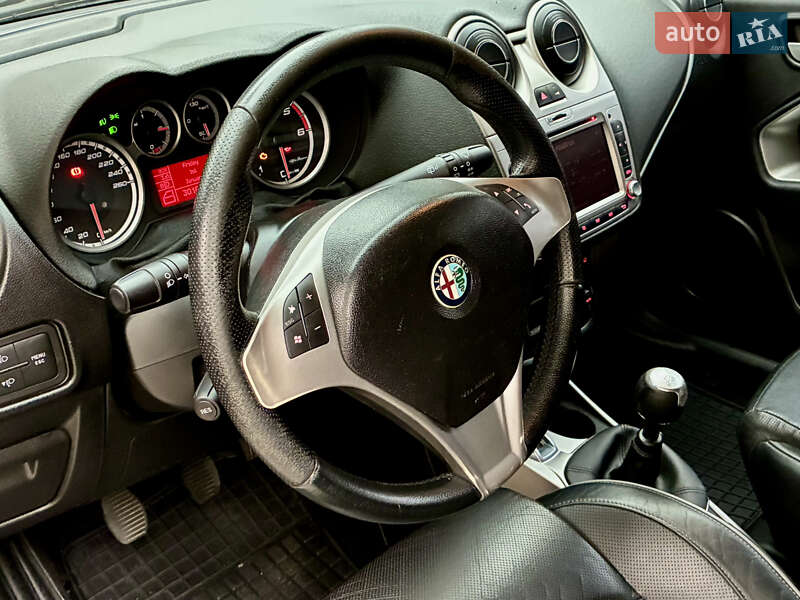 Хэтчбек Alfa Romeo MiTo 2011 в Киеве