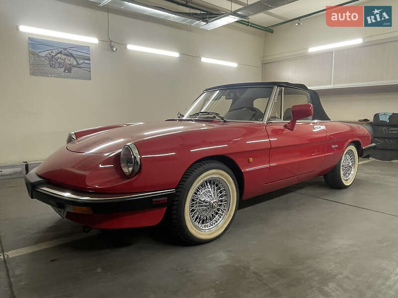 Кабриолет Alfa Romeo Spider 1987 в Киеве