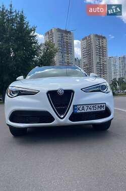 Позашляховик / Кросовер Alfa Romeo Stelvio 2021 в Києві