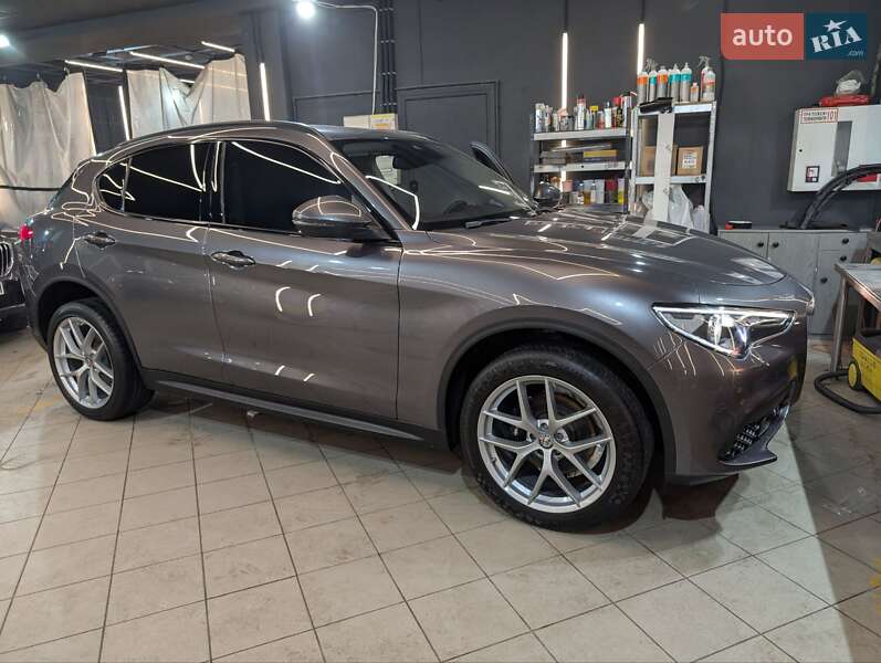 Внедорожник / Кроссовер Alfa Romeo Stelvio 2017 в Львове фото 8 Внедорожник / Кроссовер Alfa Romeo Stelvio 2017 в Львове