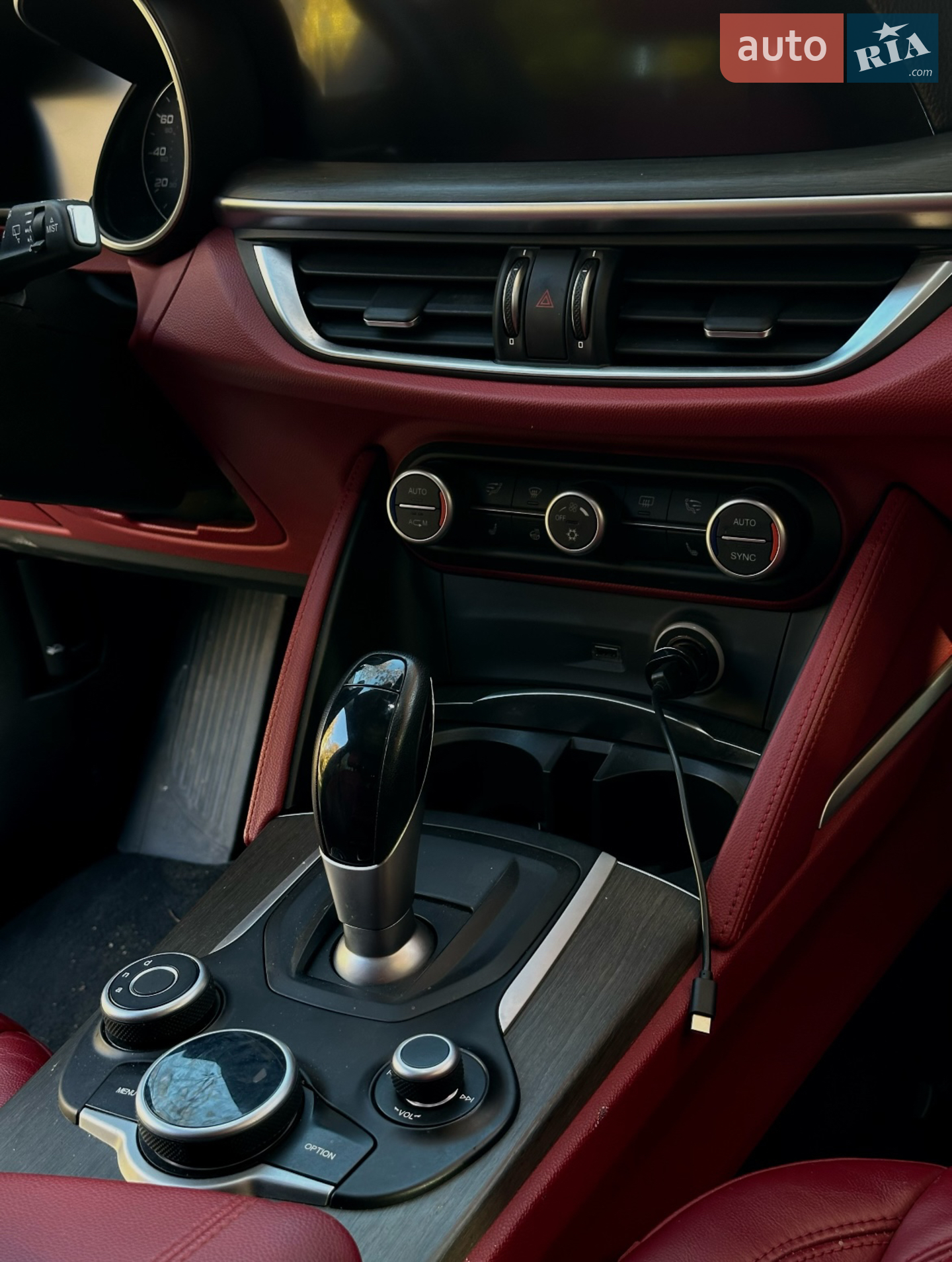 2017 Alfa Romeo Stelvio - мініатюра 35