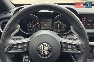 Позашляховик / Кросовер Alfa Romeo Stelvio 2021 в 