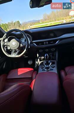 Внедорожник / Кроссовер Alfa Romeo Stelvio 2021 в 