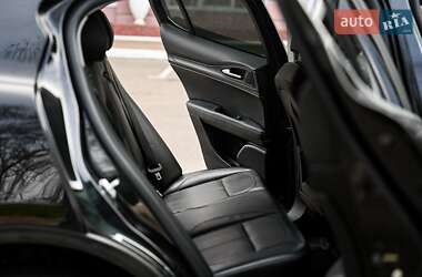 Внедорожник / Кроссовер Alfa Romeo Stelvio 2017 в 