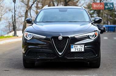 Внедорожник / Кроссовер Alfa Romeo Stelvio 2017 в 