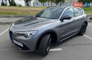 Позашляховик / Кросовер Alfa Romeo Stelvio 2020 в 