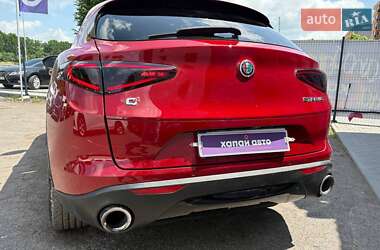 Внедорожник / Кроссовер Alfa Romeo Stelvio 2017 в 