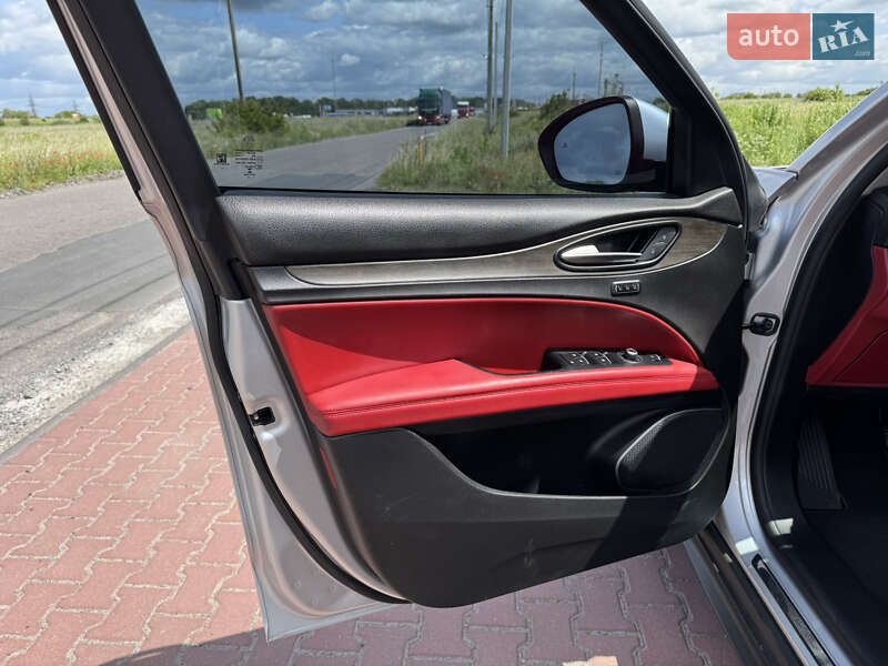 Внедорожник / Кроссовер Alfa Romeo Stelvio 2018 в Ровно фото 17 Внедорожник / Кроссовер Alfa Romeo Stelvio 2018 в Ровно