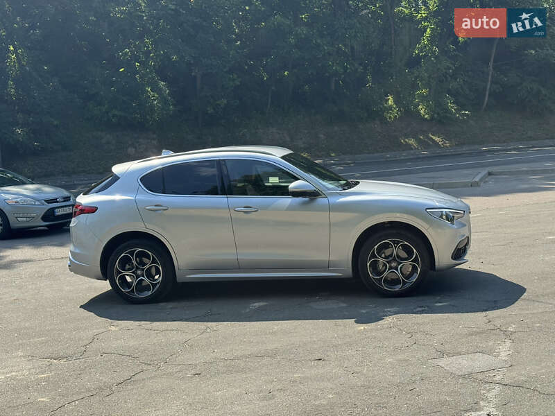 Внедорожник / Кроссовер Alfa Romeo Stelvio 2021 в Киеве