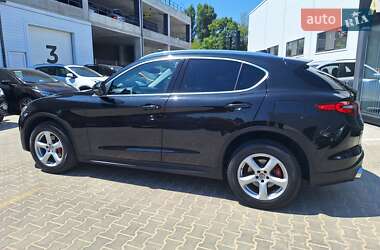 Внедорожник / Кроссовер Alfa Romeo Stelvio 2017 в 