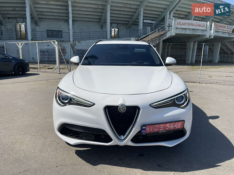 Позашляховик / Кросовер Alfa Romeo Stelvio 2017 в Полтаві