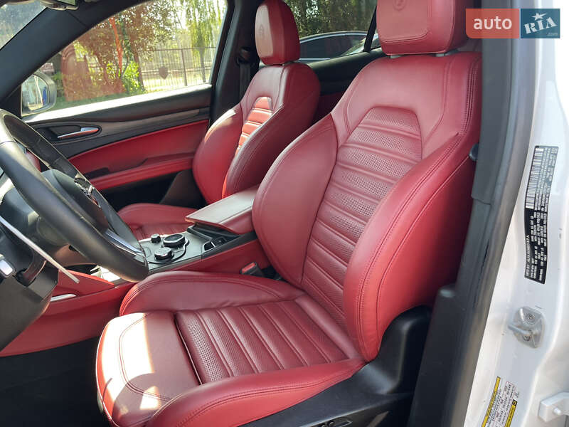 Позашляховик / Кросовер Alfa Romeo Stelvio 2017 в Полтаві