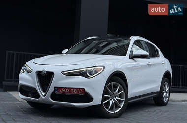 Позашляховик / Кросовер Alfa Romeo Stelvio 2017 в Львові