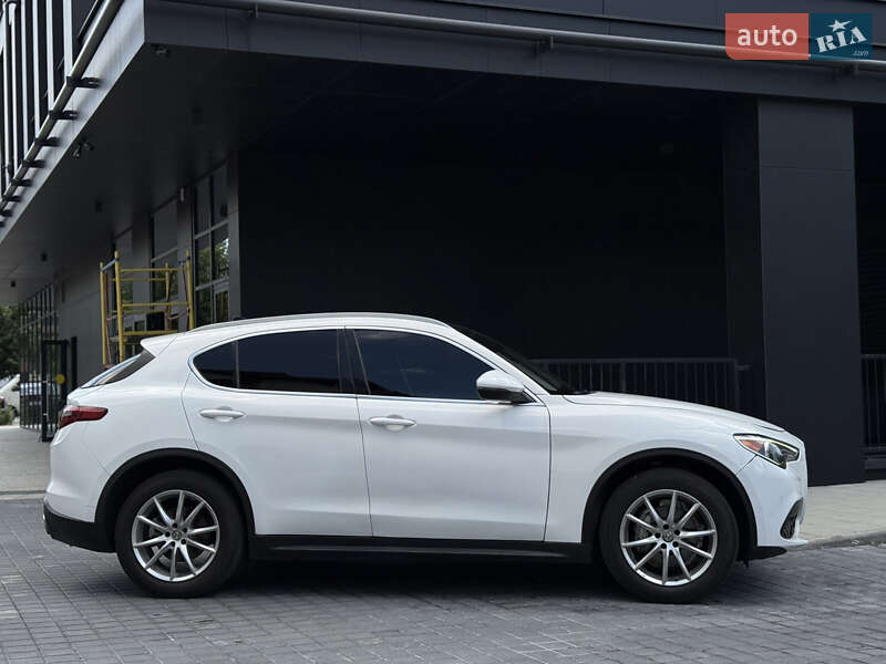 Внедорожник / Кроссовер Alfa Romeo Stelvio 2017 в Львове