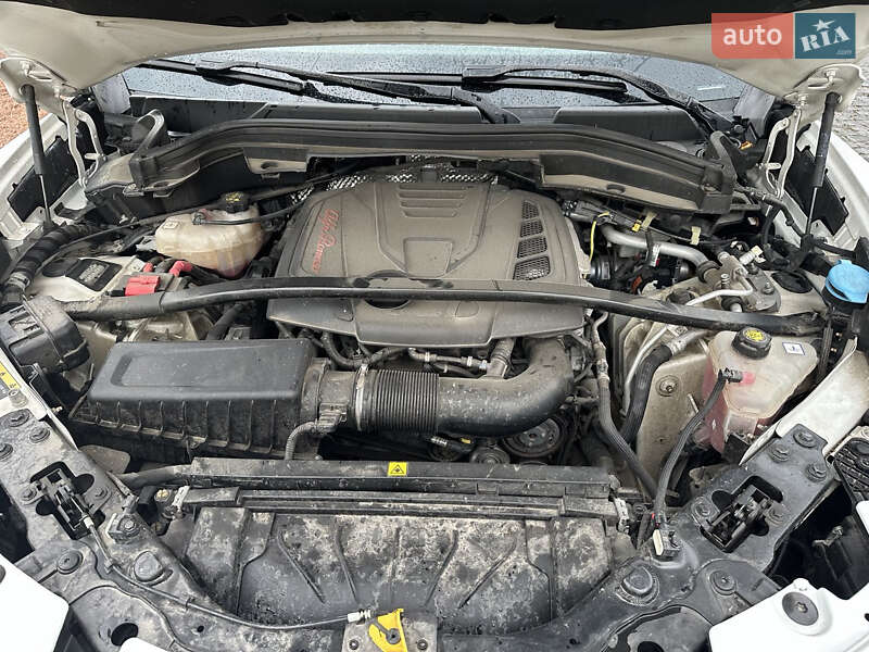 Внедорожник / Кроссовер Alfa Romeo Stelvio 2019 в Киеве фото 7 Внедорожник / Кроссовер Alfa Romeo Stelvio 2019 в Киеве