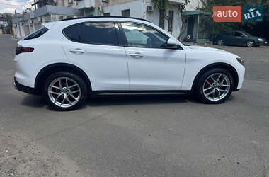 Внедорожник / Кроссовер Alfa Romeo Stelvio 2018 в 