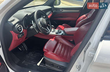 Внедорожник / Кроссовер Alfa Romeo Stelvio 2018 в 