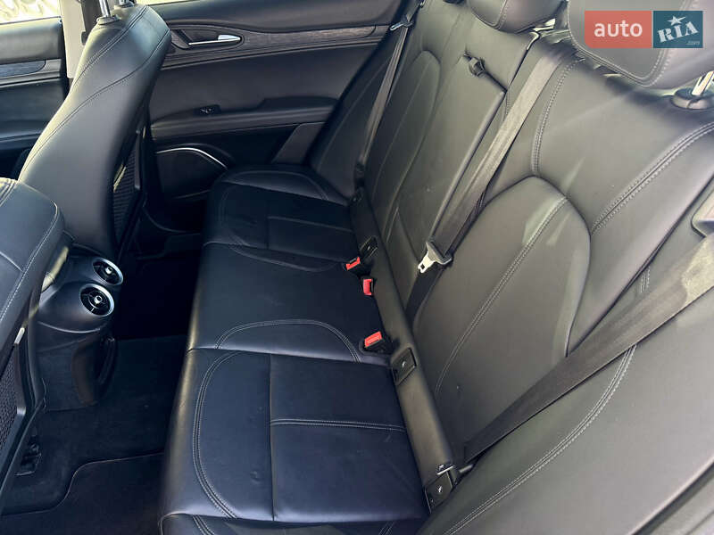 Внедорожник / Кроссовер Alfa Romeo Stelvio 2018 в Львове фото 40 Внедорожник / Кроссовер Alfa Romeo Stelvio 2018 в Львове