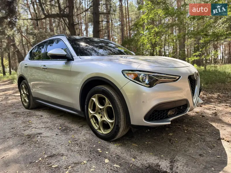 Alfa Romeo Stelvio 2017