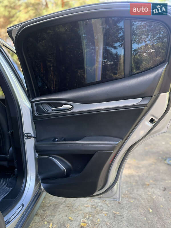 Позашляховик / Кросовер Alfa Romeo Stelvio 2017 в Кременчуці