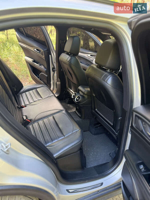 Позашляховик / Кросовер Alfa Romeo Stelvio 2017 в Кременчуці