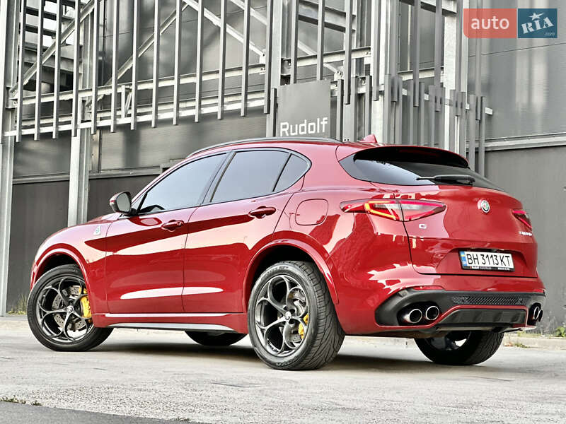 Позашляховик / Кросовер Alfa Romeo Stelvio 2018 в Києві