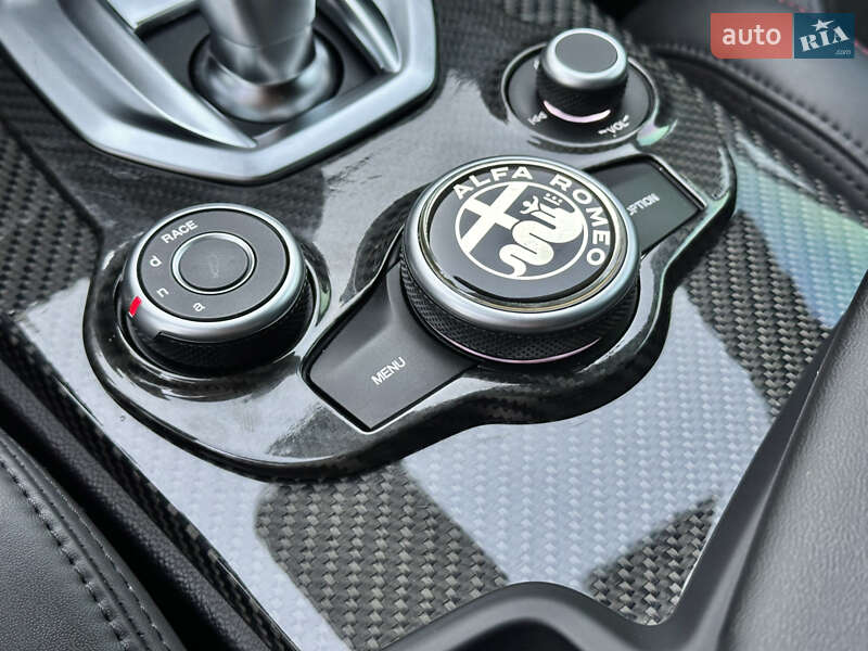 Позашляховик / Кросовер Alfa Romeo Stelvio 2018 в Києві