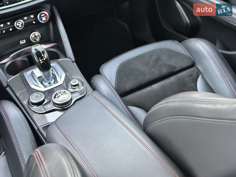 Позашляховик / Кросовер Alfa Romeo Stelvio 2018 в Києві